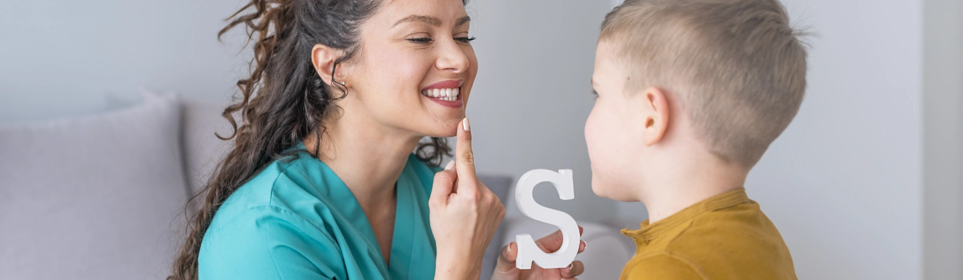 logopeda i dziecko